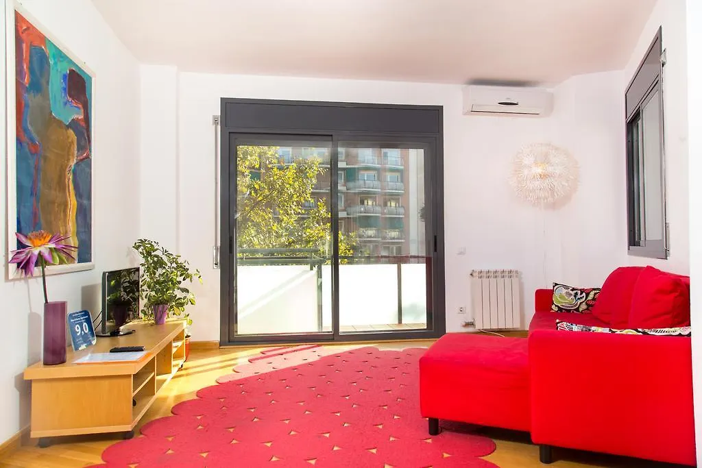 New & Sunny Apartment Barcellona