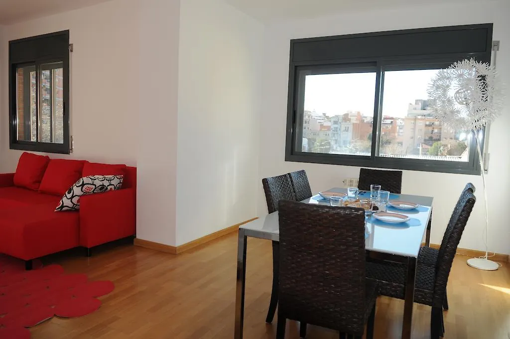 New & Sunny Apartment Barcelona
