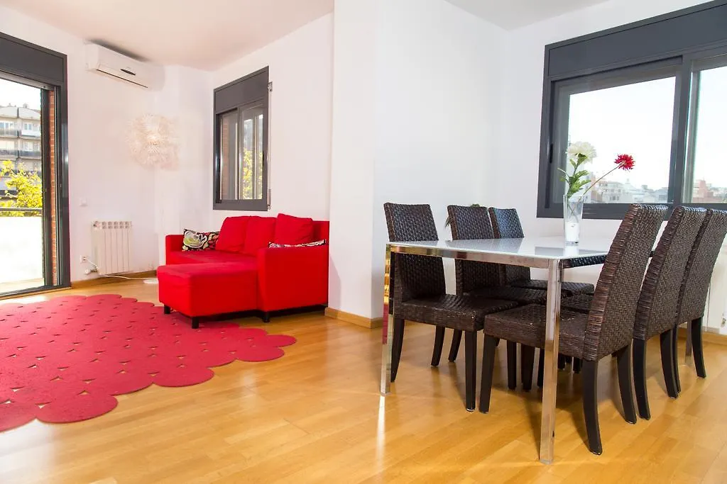 New & Sunny Apartment Barcelona